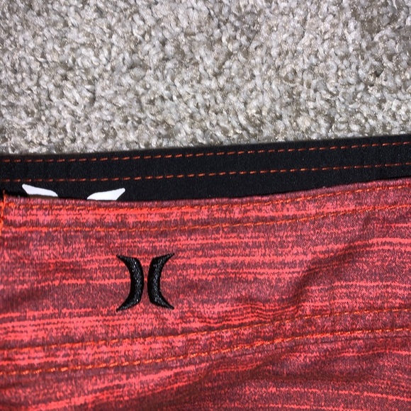 Hurley Red & Black Swim Trunks size Waist 30 - Picture 5 of 8